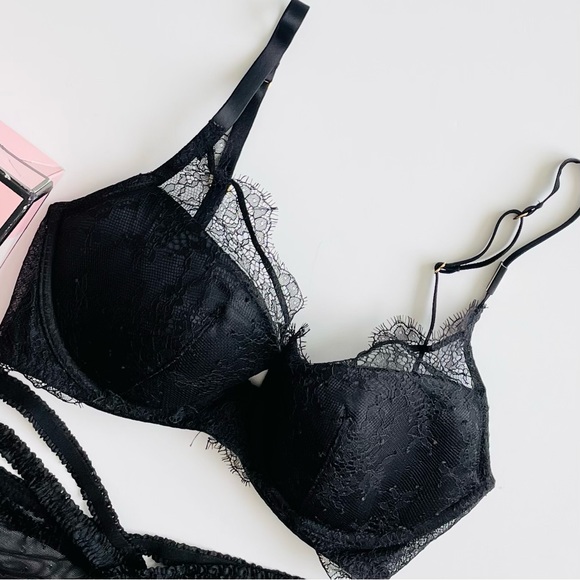 32DD MEDIUM Victoria’s Secret black lace bra set - Picture 3 of 7
